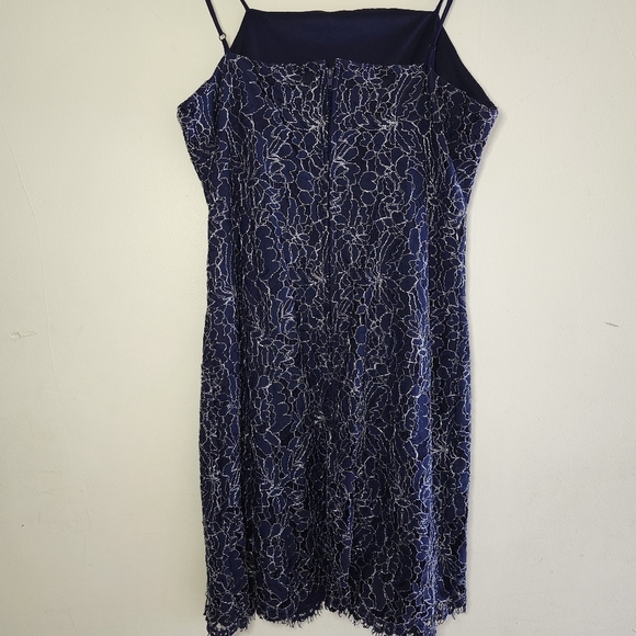 miami Size Medium Metallic Lace Mini Dress Size - Picture 3 of 11